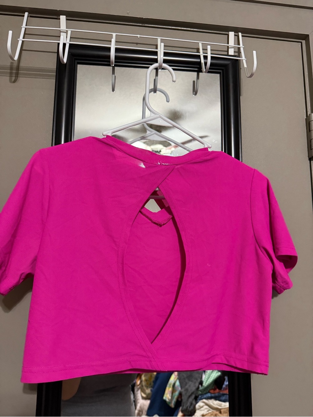 Women’s Pink Cropped V-Neck Top - Picture 5 of 5